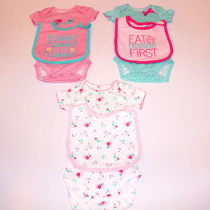 Girls/Carters/3m/three one pieces&three bibs